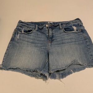 Women’s Old Navy distressed jean shorts